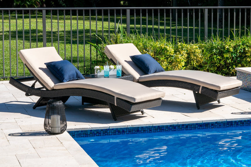 Bari 3 Piece Outdoor Chaise Lounge Set in Espresso Brown